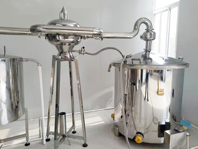 如何避免釀酒設(shè)備呈現(xiàn)縫隙及裂紋？